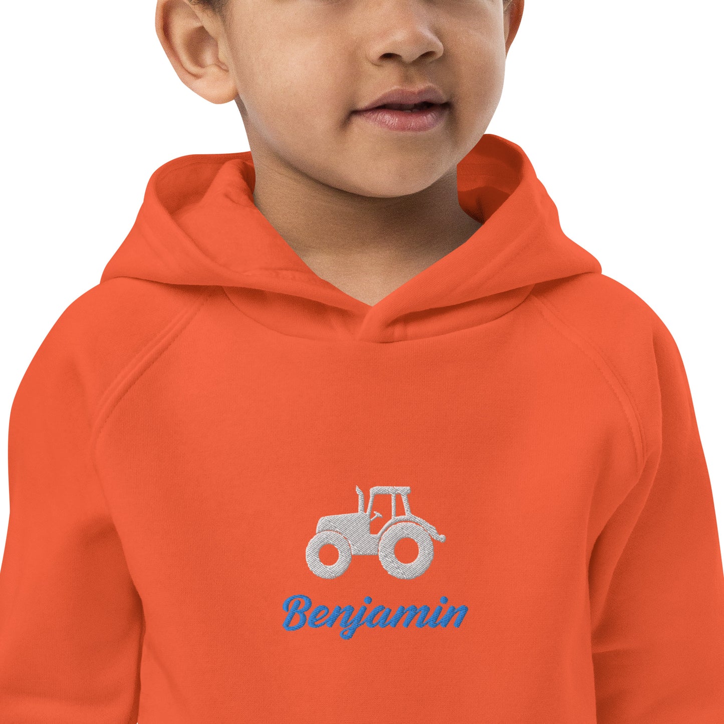 Traktor mit Namen gestickt auf Bio-Kapuzenpullover für Kinder personalisierbar