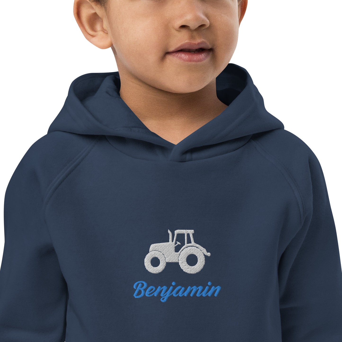 Traktor mit Namen gestickt auf Bio-Kapuzenpullover für Kinder personalisierbar