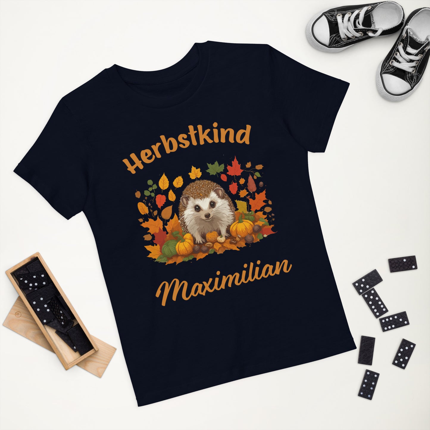 Herbstkind Igel auf Bio-Baumwoll-T-Shirt gedruckt Personalisierbar