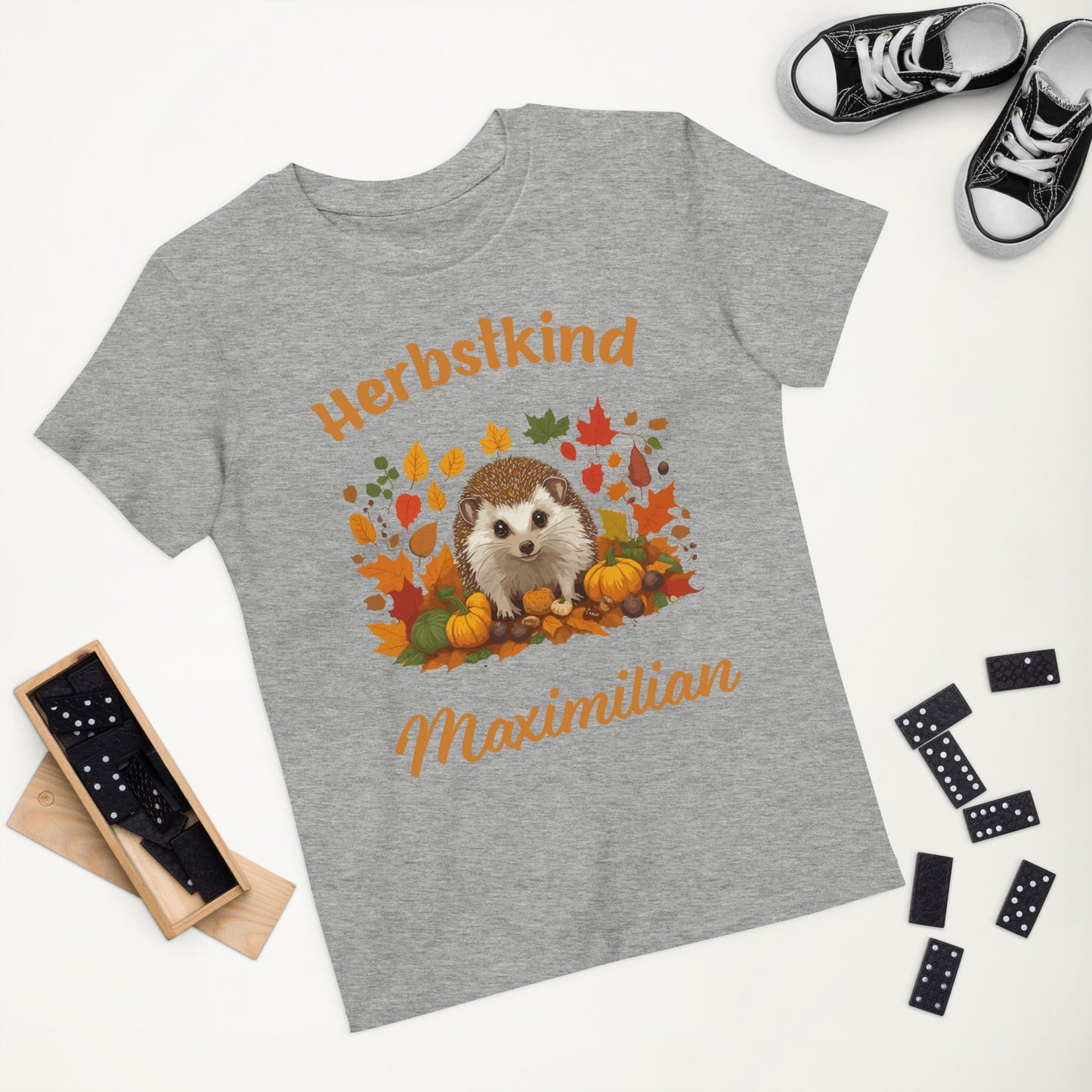 Herbstkind Igel auf Bio-Baumwoll-T-Shirt gedruckt Personalisierbar