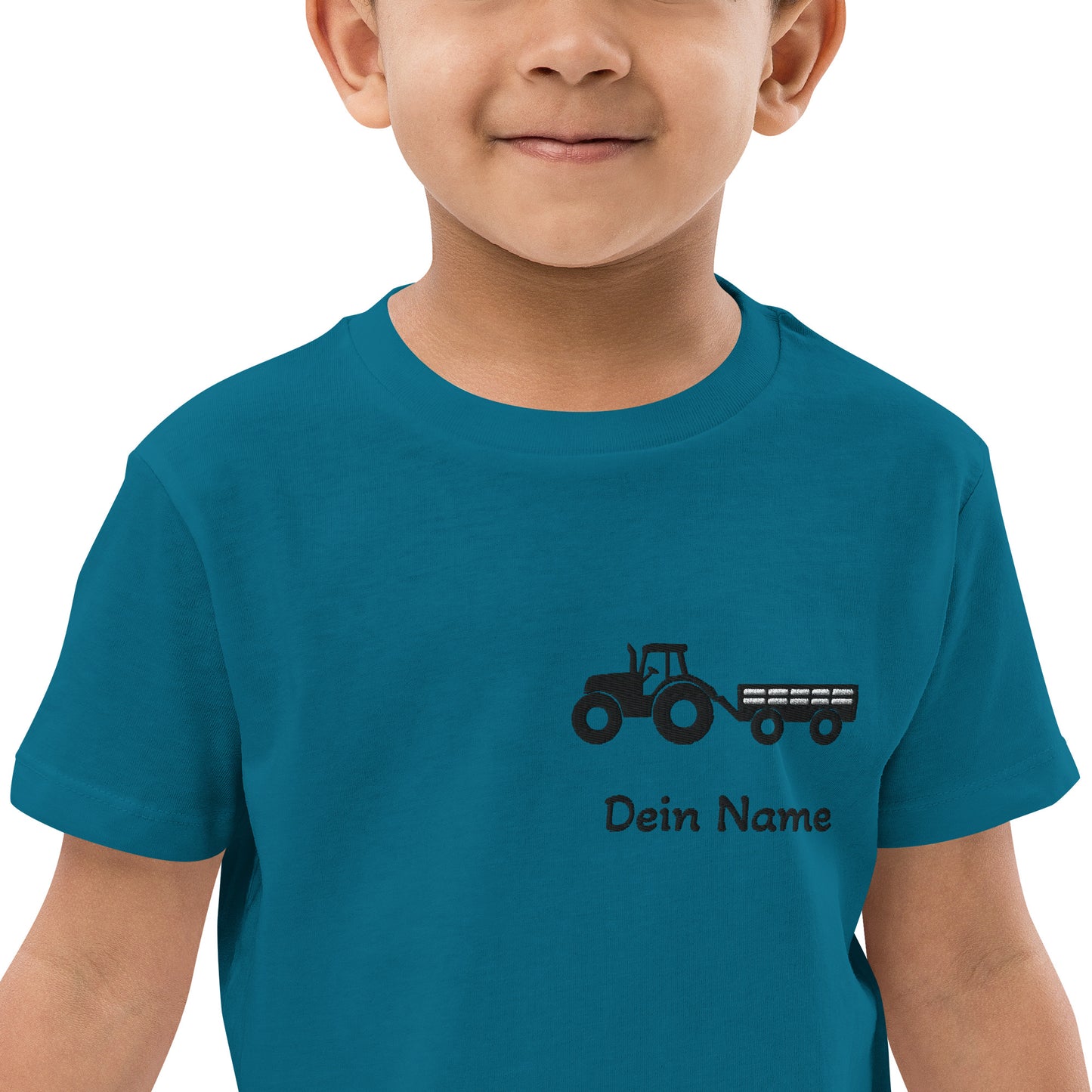 Traktor mit Anhänger auf Bio-Baumwoll-T-Shirt für Kinder gestickt Personalisierbar