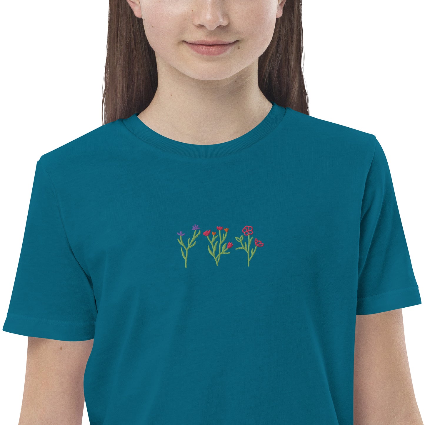 Wildblumen auf Bio-Baumwoll-T-Shirt für Kinder gestickt