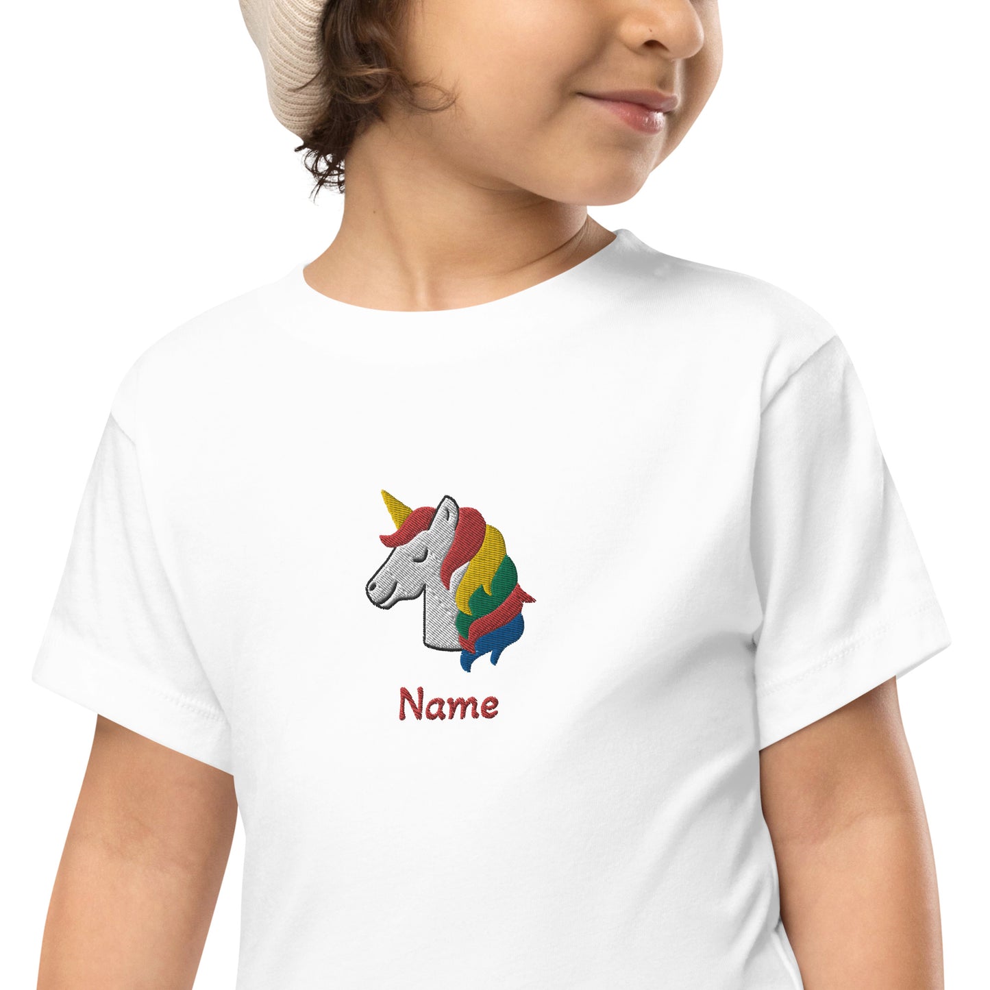 Einhornkopf auf T-Shirt gestickt Personalisierbar