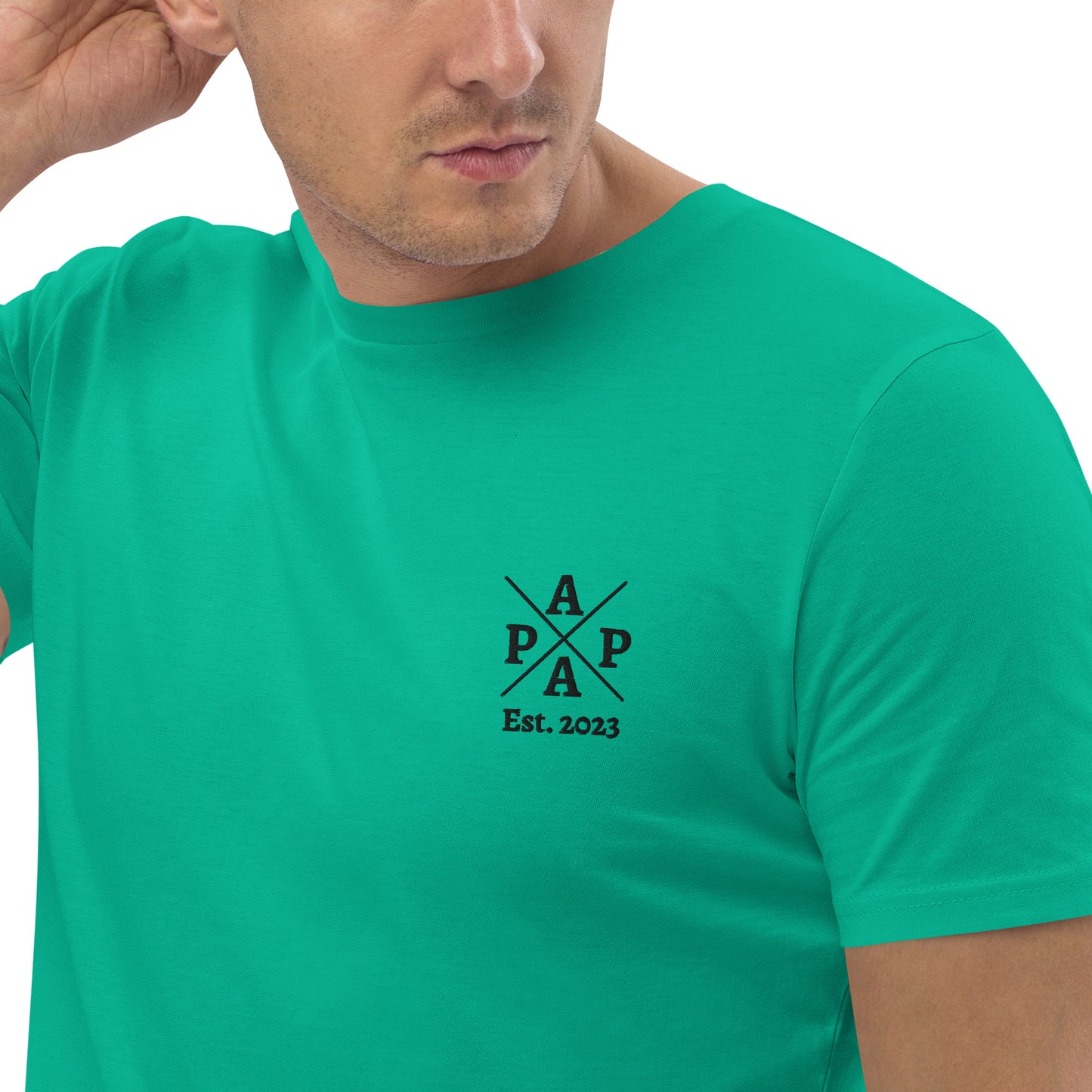 Papa auf Unisex-Bio-Baumwoll-T-Shirt gestickt Personalisierbar