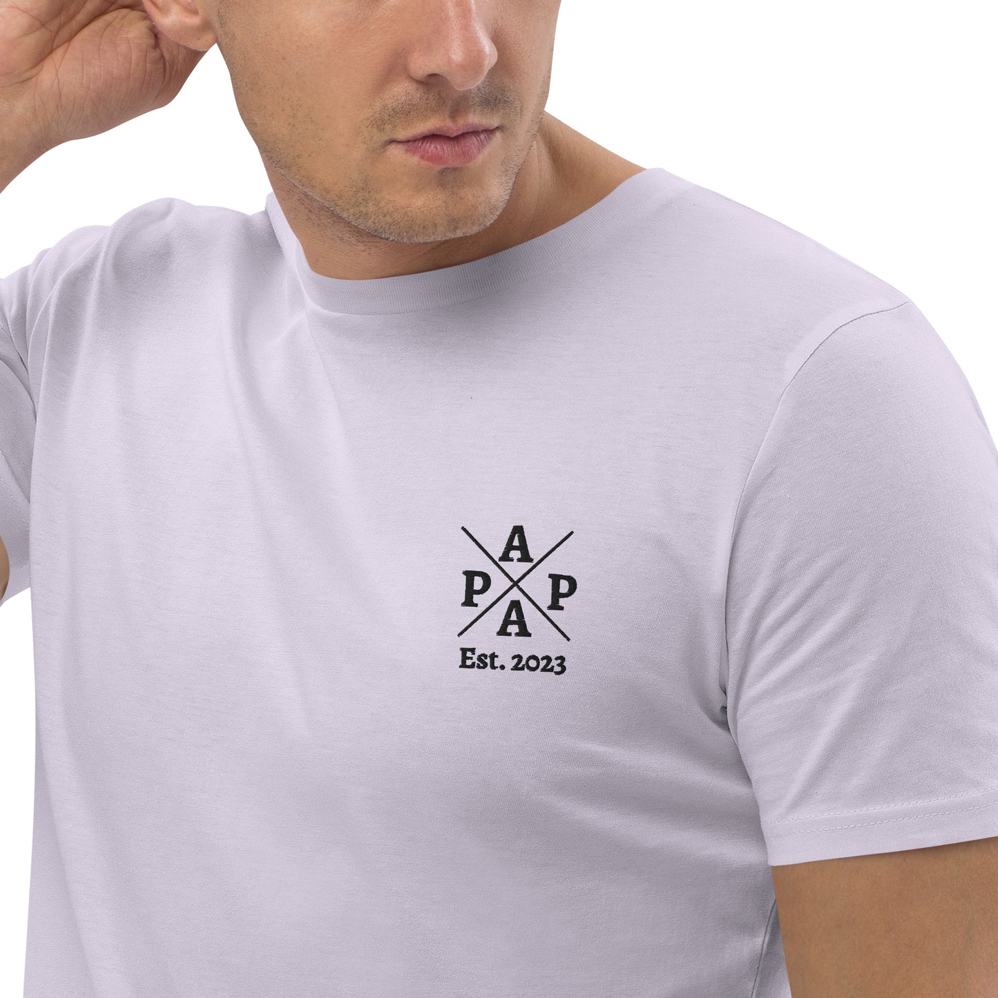 Papa auf Unisex-Bio-Baumwoll-T-Shirt gestickt Personalisierbar