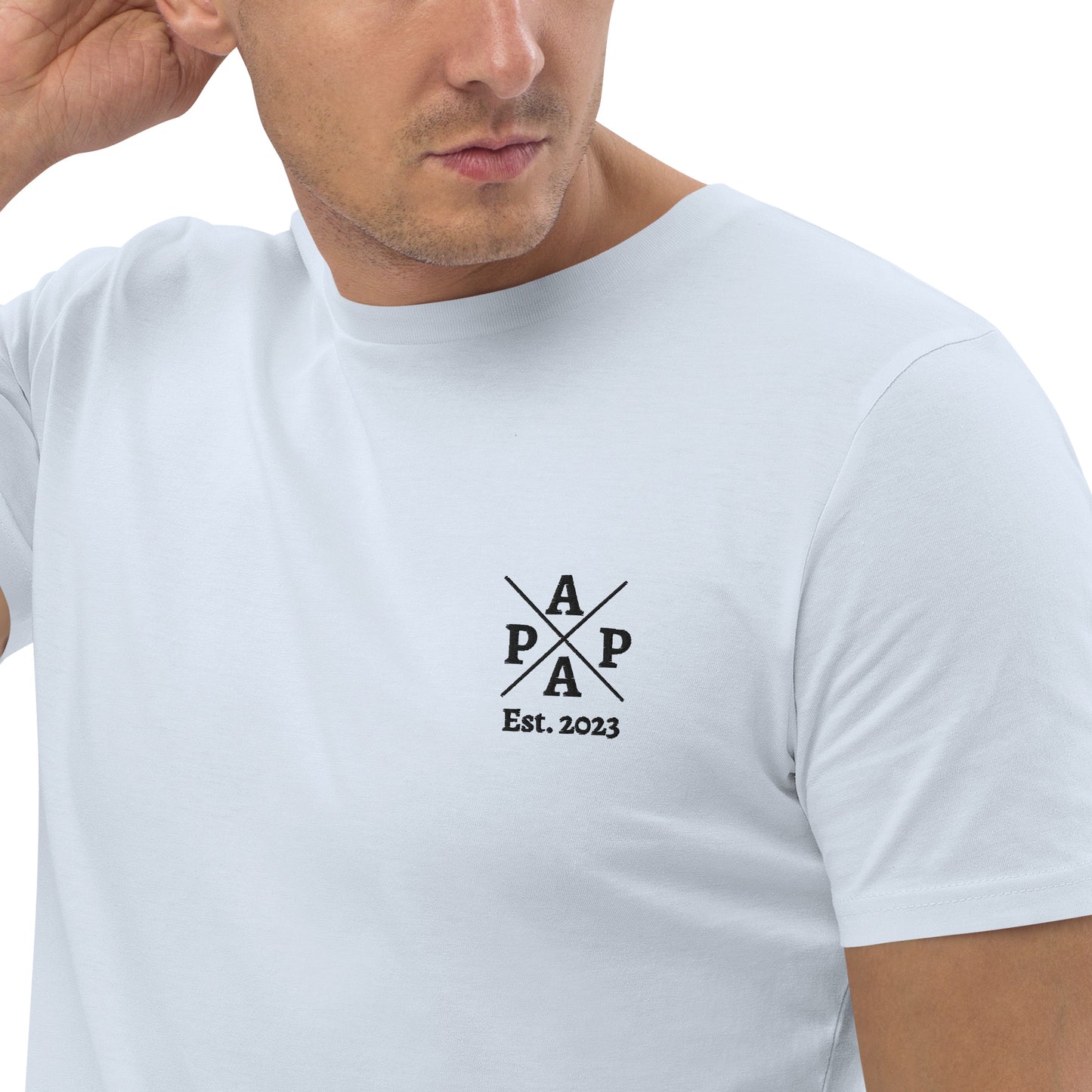 Papa auf Unisex-Bio-Baumwoll-T-Shirt gestickt Personalisierbar